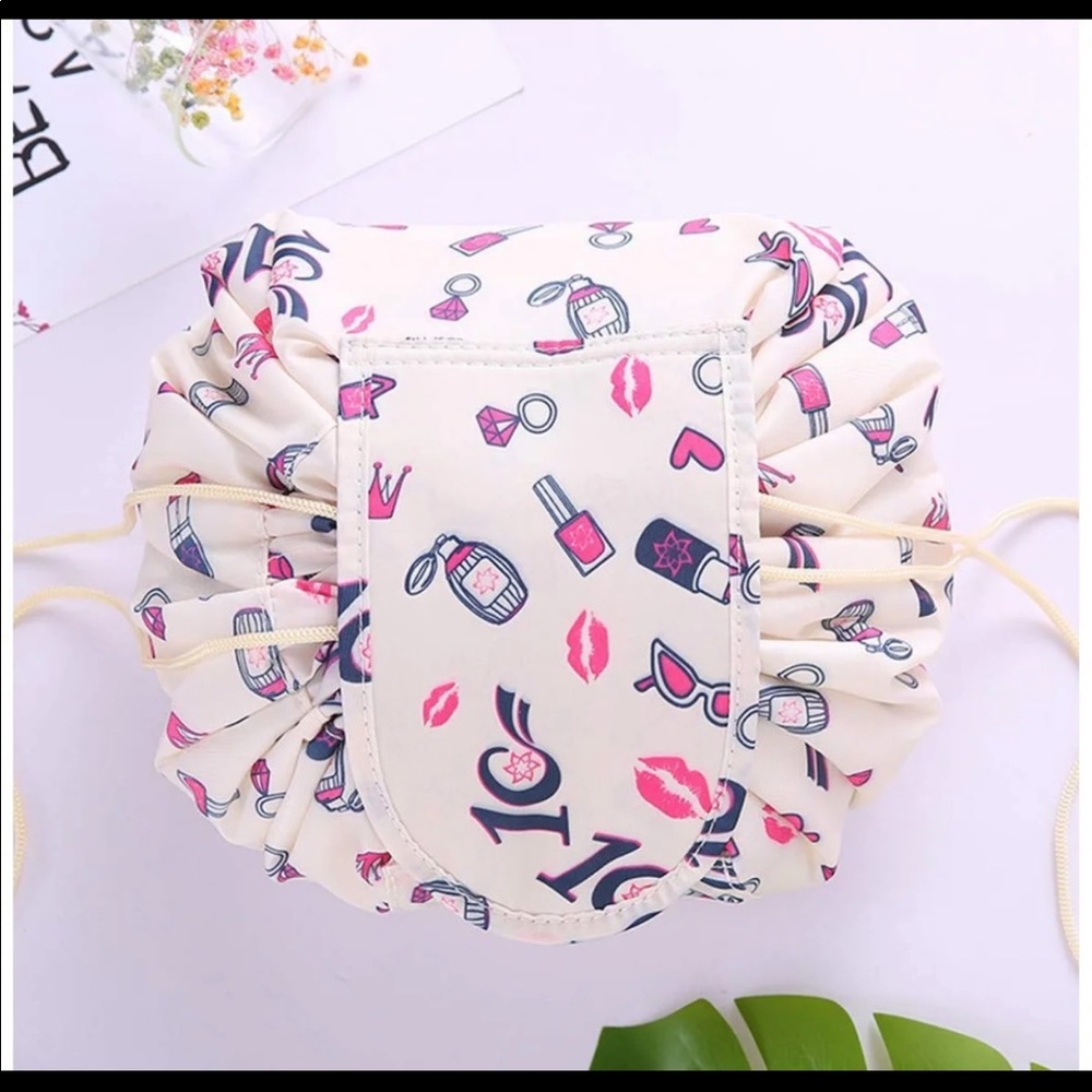 Drawstring makeup bag
